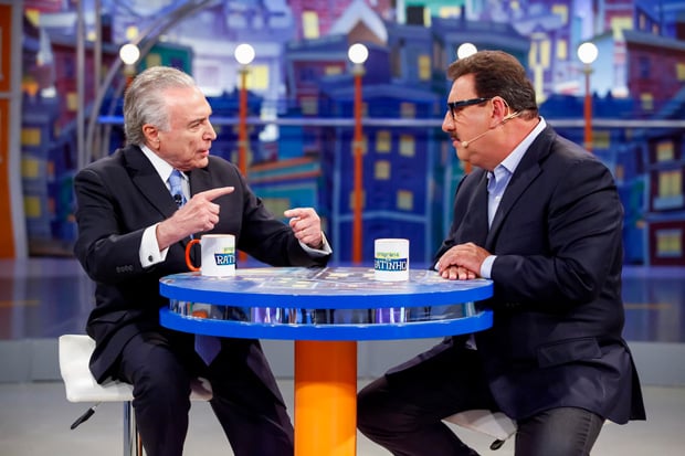 No programa do Ratinho, Temer reafirma que, sem reforma, Previdência vai quebrar