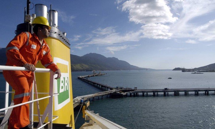 Petrobras oferece mais de 3,2 mil vagas com salários até R$ 6 mil