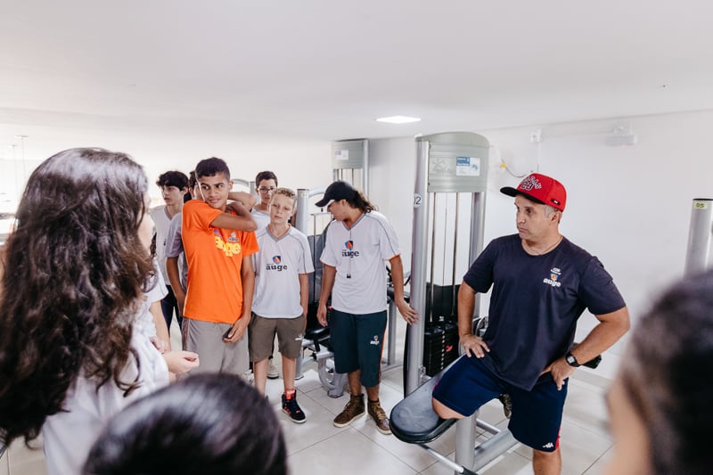 Por meio de denúncia anônima, Parati furtada em Itabira é localizada toda “depenada”