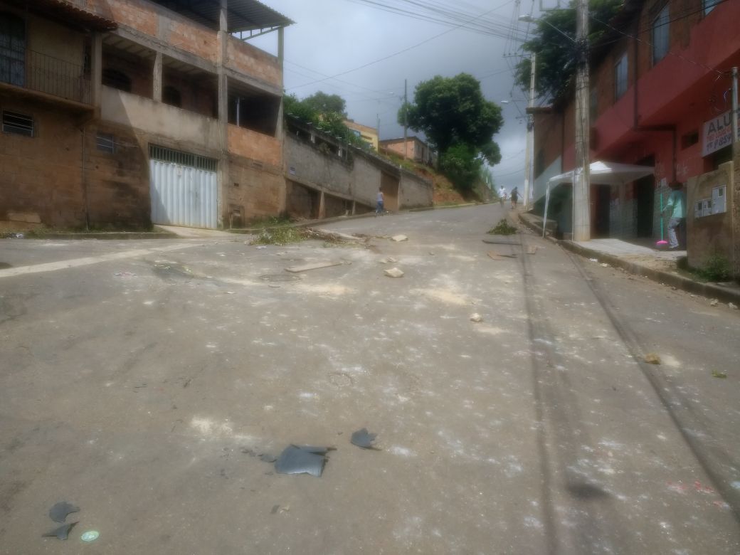 Baile funk no Pedreira termina com tiros, ataque à polícia e outros crimes