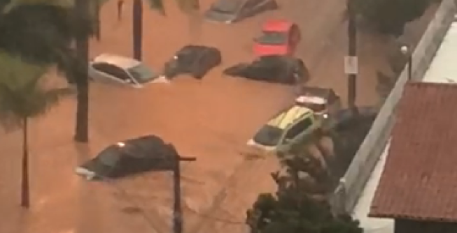 Temporal causa estragos e deixa parte de BH debaixo d’água