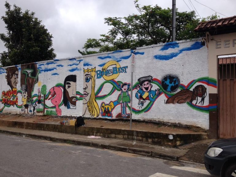 Bandidos fazem “limpa” em escola de Itabira