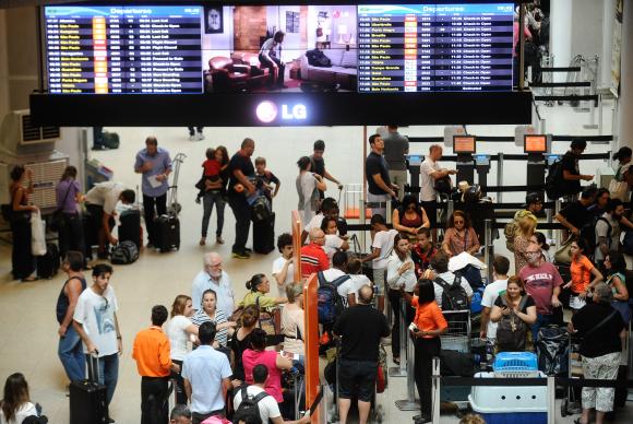 Feriados em maio vão injetar R$ 9 bilhões na economia, aponta levantamento