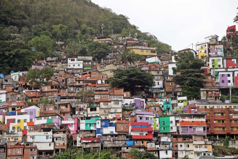 Mais ricos recebem 36 vezes mais que pobres em 2017