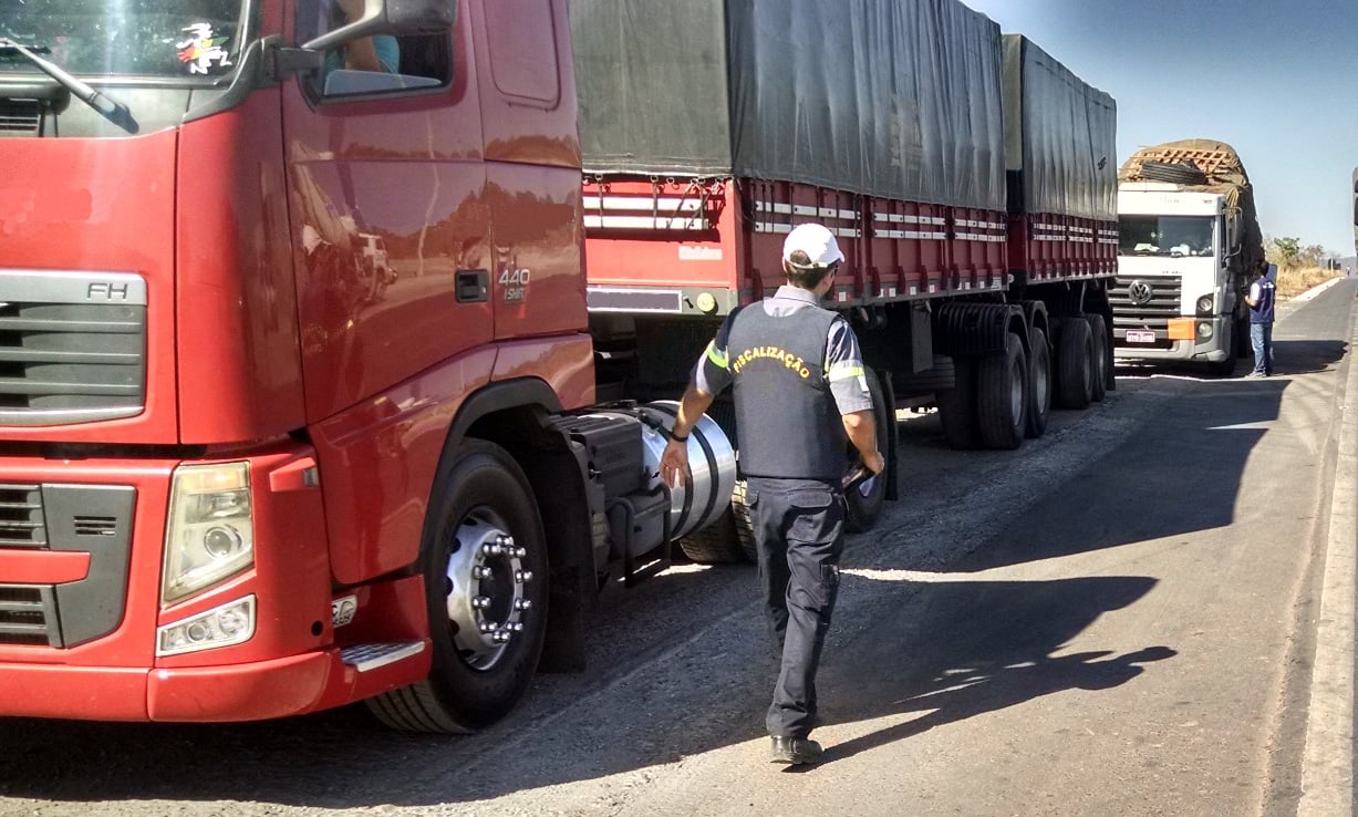 DEER dá orientações de viagem  aos motoristas para o feriado