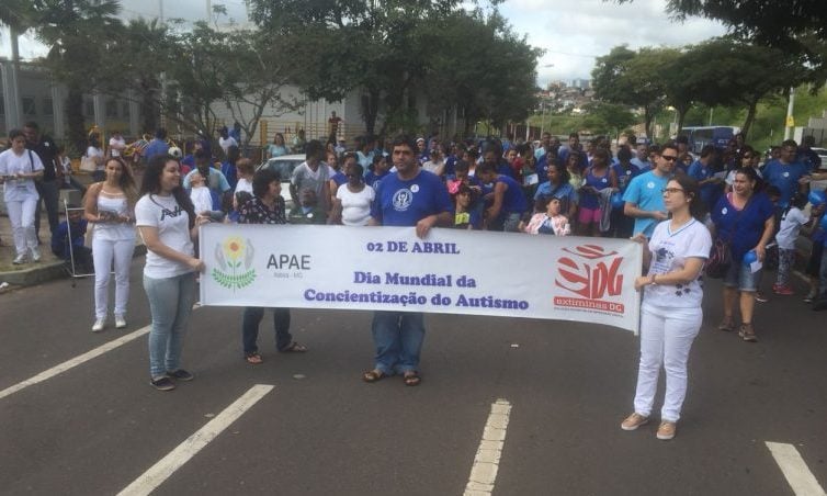 Caminhada marca Dia de Conscientização do Autismo em Itabira