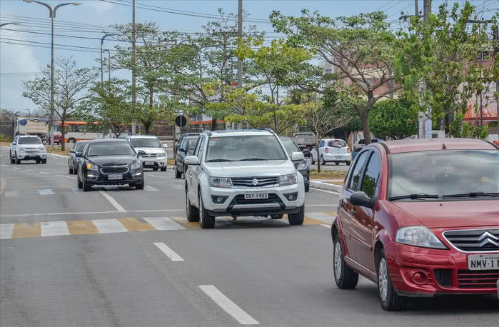 Zema suspende exigência do documento veicular durante a pandemia Zema suspende exigência do documento veicular durante a pandemia