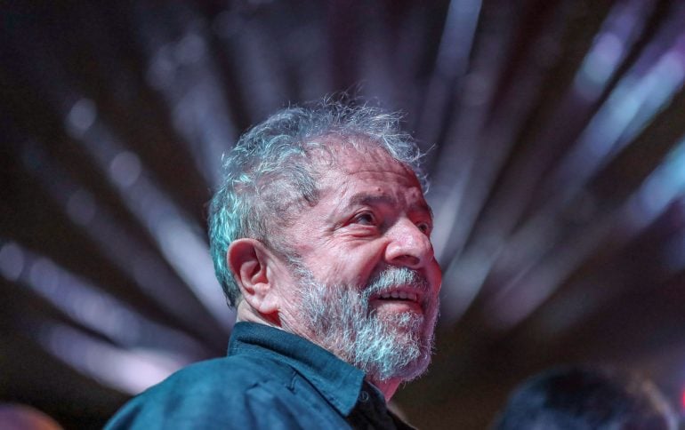 Moro determina prisão de Lula