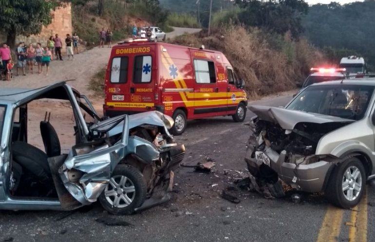 Acidente fere sete pessoas na BR-381