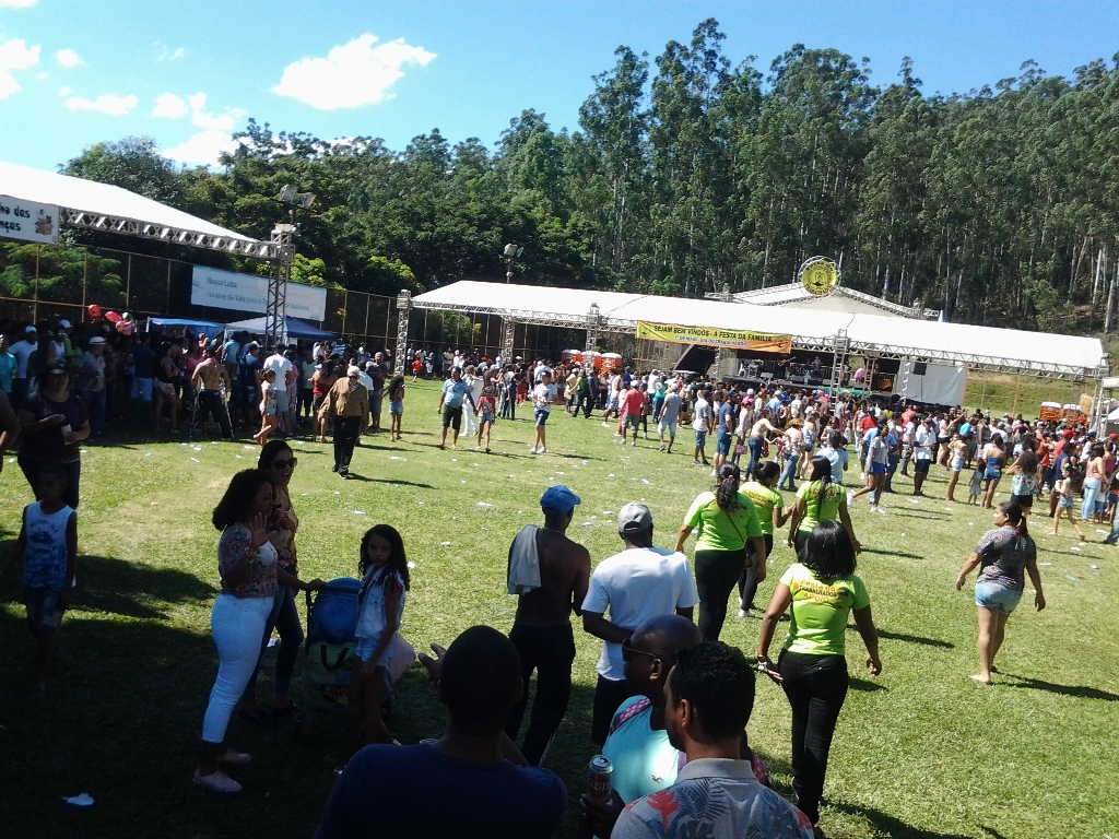 Trabalhadores e famílias se reúnem em festa do Sindicato Metabase