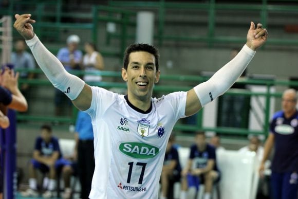 Fora da Seleção, Serginho dispara contra convocação de Murilo como líbero: “Descrédito total”