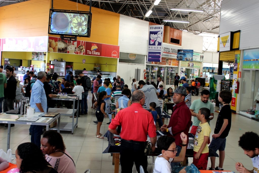 Evento de colecionadores promove interação nas tardes de sábado em Itabira