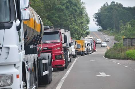 Caminhoneiros e ANTT voltam a discutir preços de fretes na segunda