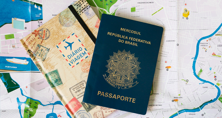 Seis em cada 10 jovens pensam em deixar o país para morar no exterior