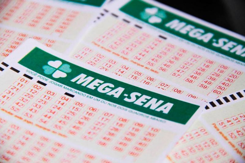 Mega-Sena pode pagar R$ 4,5 milhões neste sábado