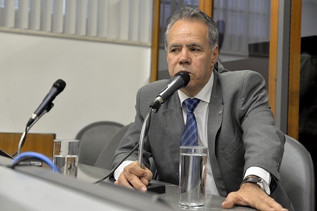 Nozinho receita diversificação para que a bonança da mineração não se transforme em caos