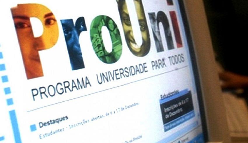 ProUni: estudantes têm até hoje para se inscrever