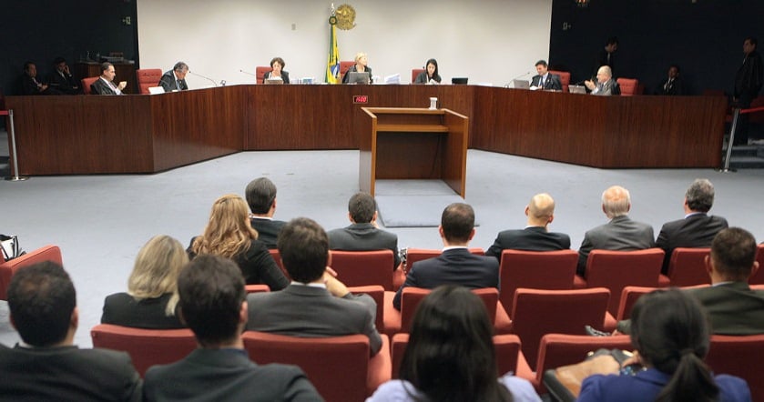 Turma do STF entende que há restrição de foro também para ministros