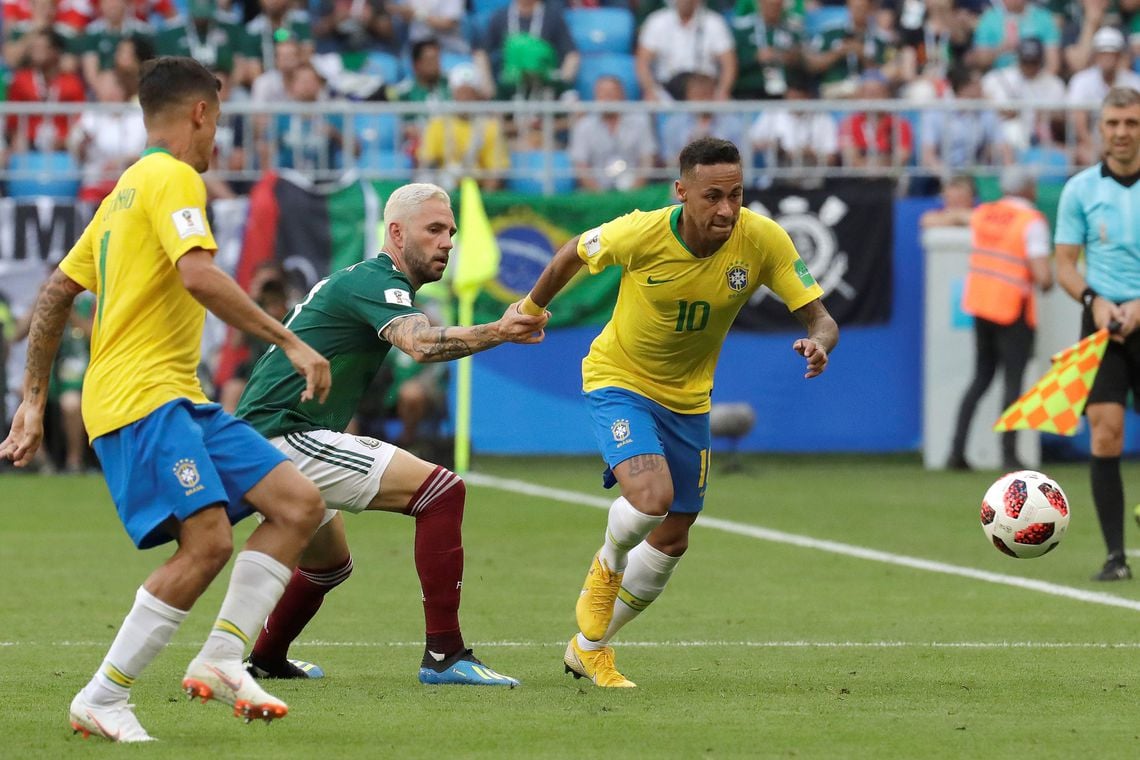Brasil deslancha no segundo tempo, bate o México e está nas quartas de final