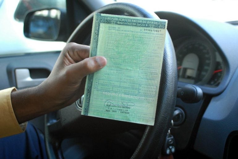 Licenciamento atrasado? Veja o que pode acontecer em caso de ser parado em blitz