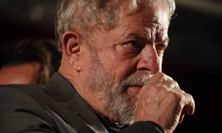 Defesa de Lula protocola pedido de soltura do ex-presidente