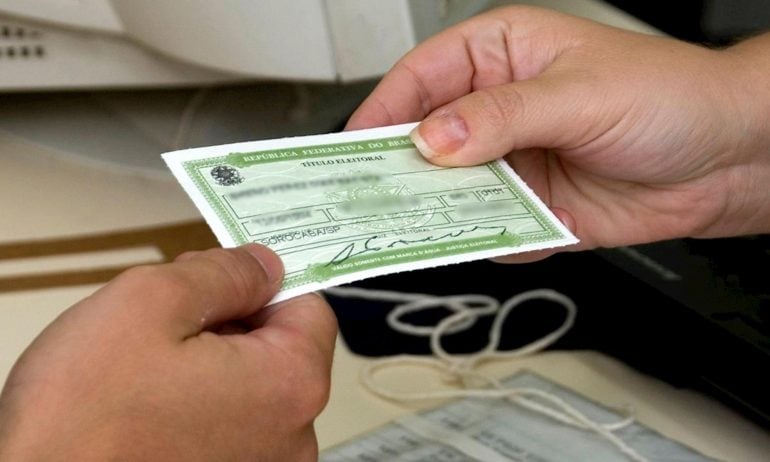 Justiça Eleitoral abre habilitação para voto em trânsito