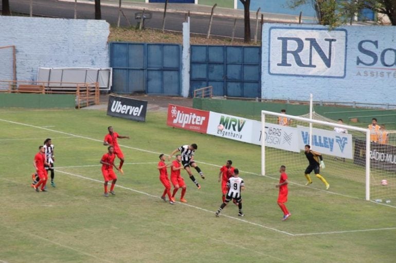 Goleadas marcam início da Terceirona do Campeonato Mineiro