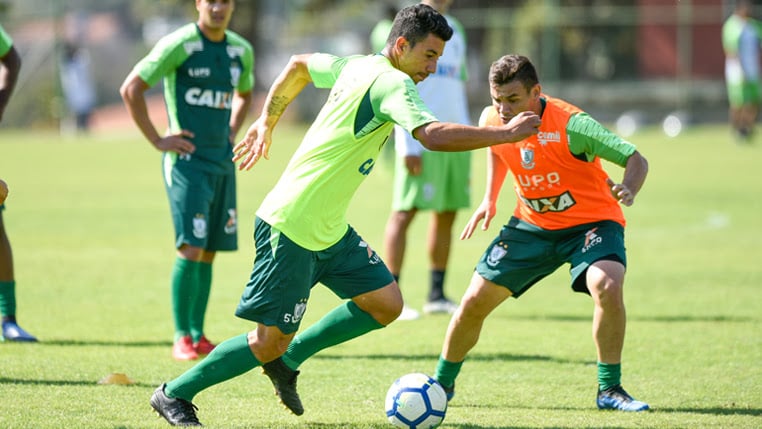 De volta após lesão, Renan Oliveira quer recuperar espaço no Coelho