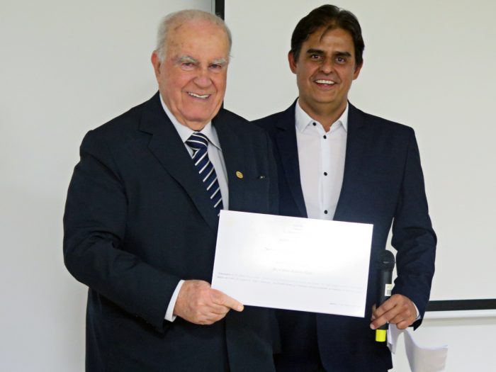 Dia do Médico é marcado com homenagens a profissionais icônicos em Itabira