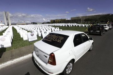 Supremo derruba leis municipais e libera aplicativos de transporte