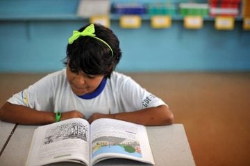 Material impresso será entregue pelo Correios para alunos da rede municipal em Monlevade