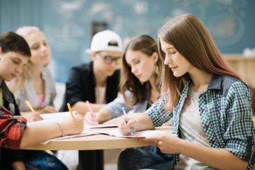 Centro Educacional e Monteiro Lobato abrem inscrições para a Educação de Jovens e Adultos