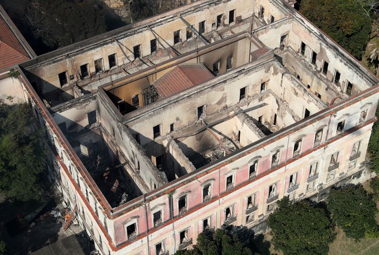 MEC libera 1ª parcela para restaurar fachada do Museu Nacional