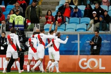 Peru vence Chile e faz final da Copa América com Brasil