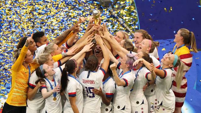EUA vencem a Holanda por 2 a 0 e faturam Copa do Mundo feminina