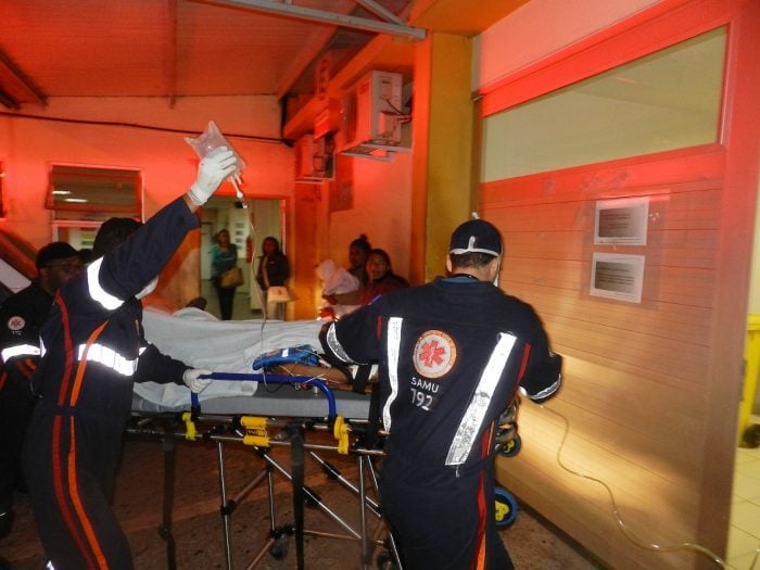Rapaz de 18 anos é socorrido em estado grave após ser baleado em Itabira