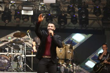 DeFato Fest: Show do Embaixador hoje em Itabira terá eco copo