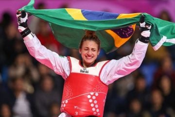 Milena Titoneli é 1ª brasileira a conquistar o ouro pelo taekwondo do Pan