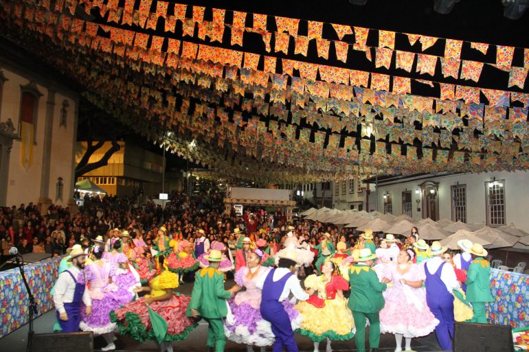 Festa de Santo Antônio acontece em Santa Bárbara até esta quinta-feira