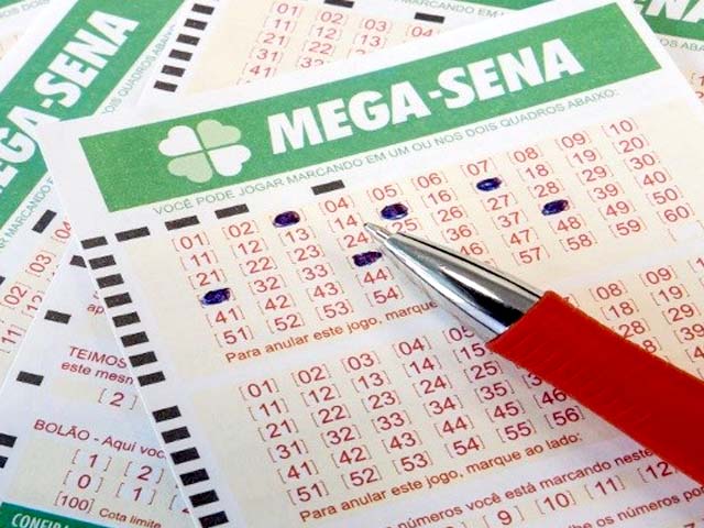 Mega-Sena acumula e prêmio chega a R$ 15 milhões