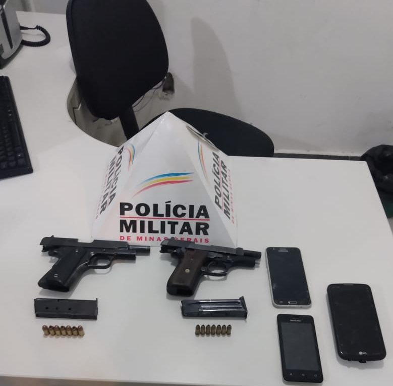 Dois homens e um adolescente são presos com armas de fogo em Itabira