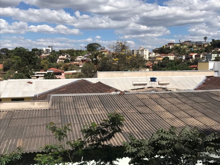 Com recursos doados pela comunidade, HNSD começa a reforma do telhado