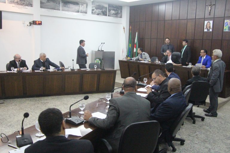 Dois projetos pautados para a reunião desta quarta na Câmara de Monlevade