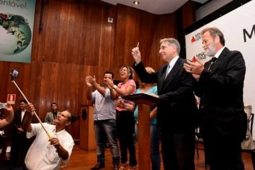 Fernando Pimentel assina decreto que regulamenta pagamento de indenização a filhos de pessoas com hanseníase