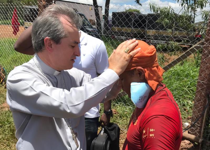 Bispo do Vale do Paraopeba compõe música dedicada às vítimas de Brumadinho
