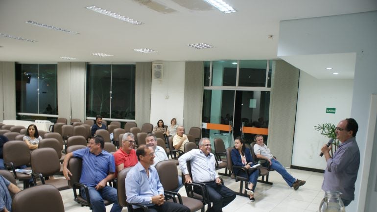 Acita sedia último encontro do ano das Associações Comerciais do Médio Piracicaba