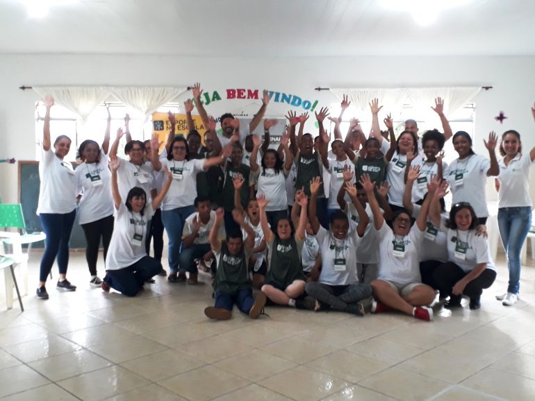 Apae de Santa Bárbara recebe programa Esporte na Escola