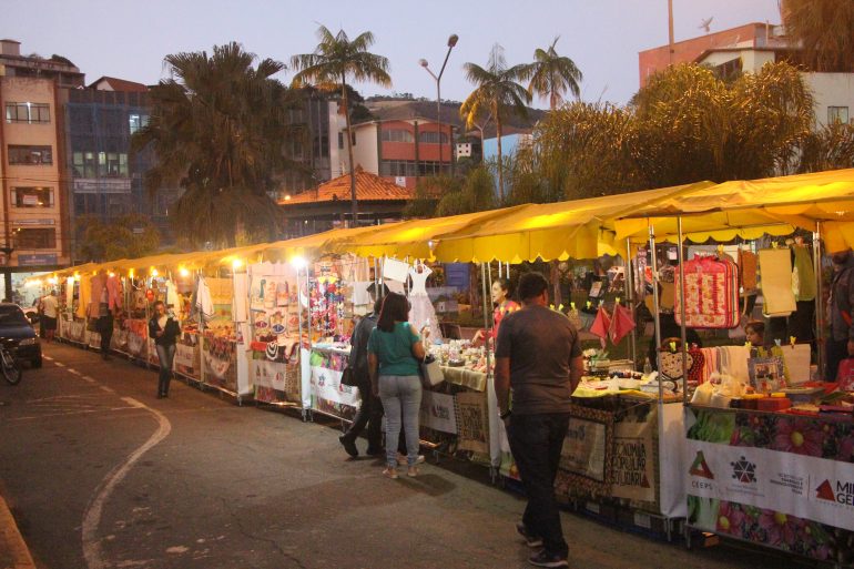 Feira de economia solidária vai até sábado
