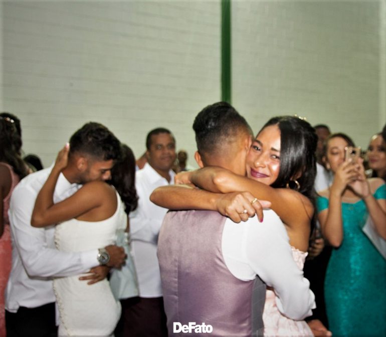 Uma noite especial para 40 casais em Itabira; FOTOS!