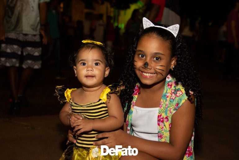 Giro pelo Carnaval: Noite de segunda- feira no Campestre em Itabira